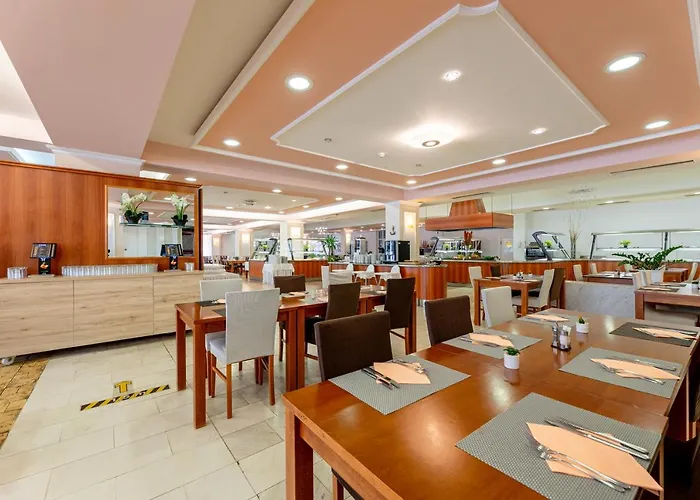 Lovorka - Drazica Krk Town