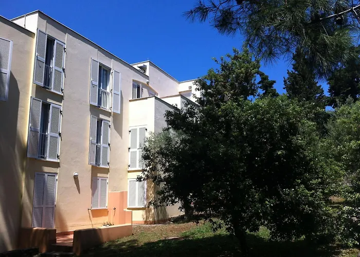 Hotel Lovorka - Drazica Krk Town