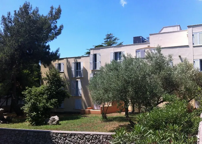 Hotel Lovorka - Drazica Krk Town