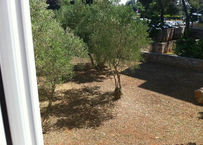 Ξενοδοχείο Lovorka - Drazica Krk Town