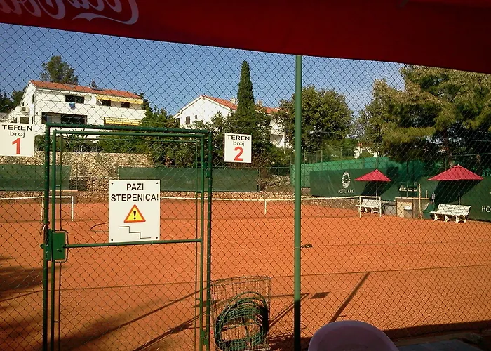 Lovorka - Drazica 3*