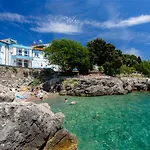 Lovorka - Drazica 3* Krk Town