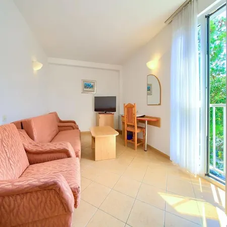 Lovorka - Drazica Hotel Krk Town