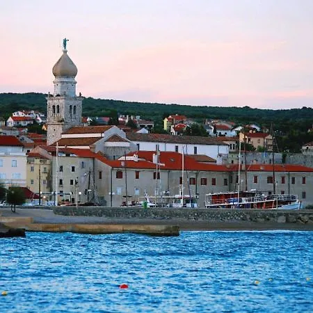 Hotel Lovorka - Drazica 3*