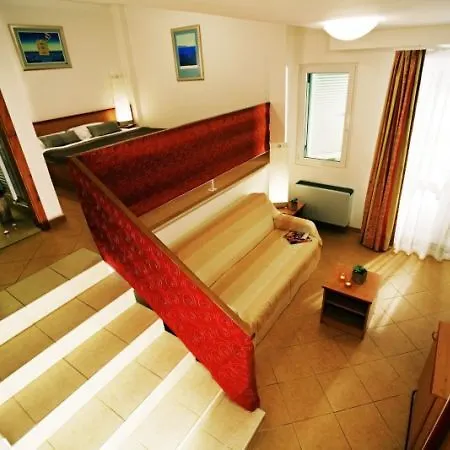 Lovorka - Drazica 3* Krk Town