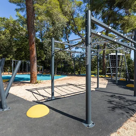 Hotel Lovorka - Drazica Krk Town