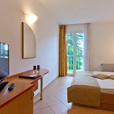 Lovorka - Drazica 3* Krk Town